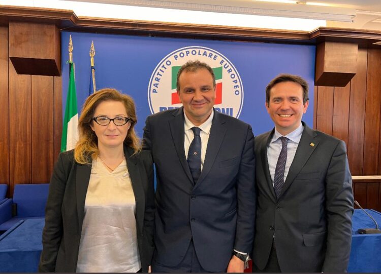 Forza Italia nomina nuovi coordinatori a Ischia, Marano e Marigliano
