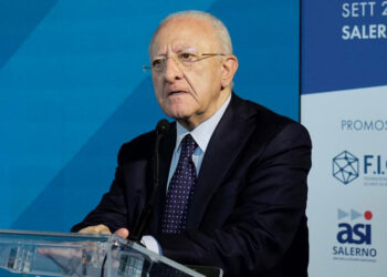 Autonomia, De Luca: «Distruttiva per il Paese, strada maestra è sburocratizzazione»
