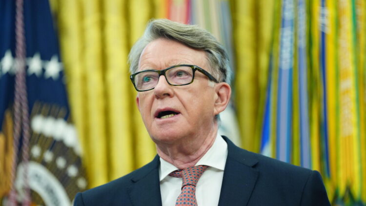 Media Gb, ‘l’ex ambasciatore Mandelson voleva fuggire ai Caraibi’