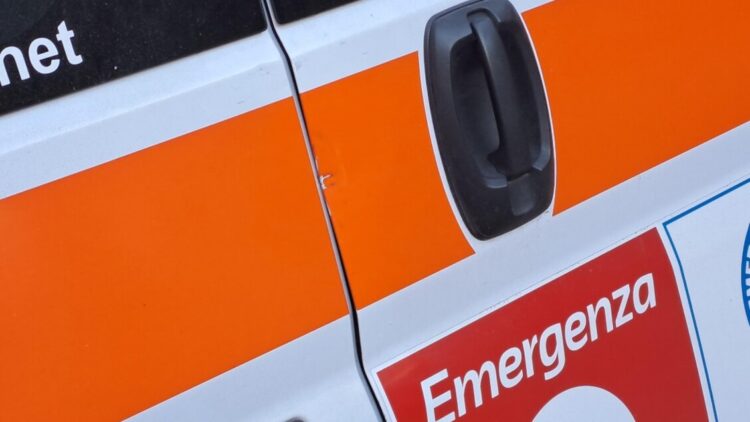 Scontro auto-camion, morto un poliziotto nel catanzarese