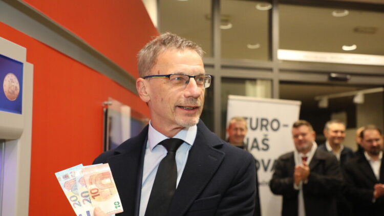 L’Eurocamera conferma Vujcic come vicepresidente della Bce e Michaud all’Eba