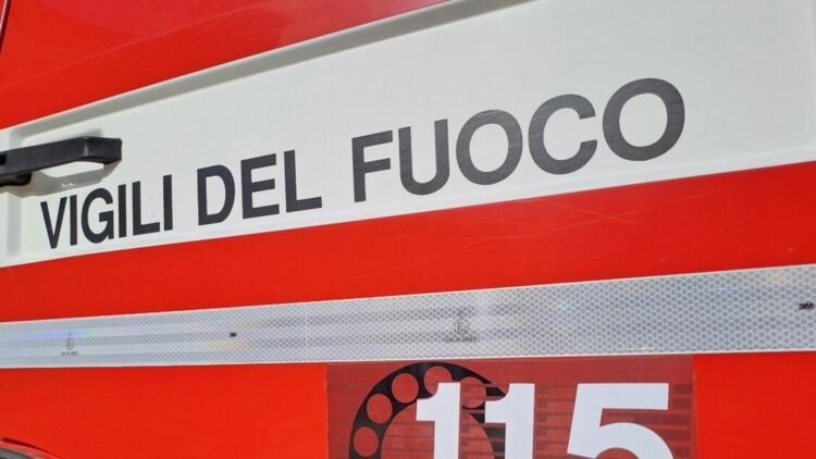 Sette feriti in un incendio in un appartamento nel Bolognese