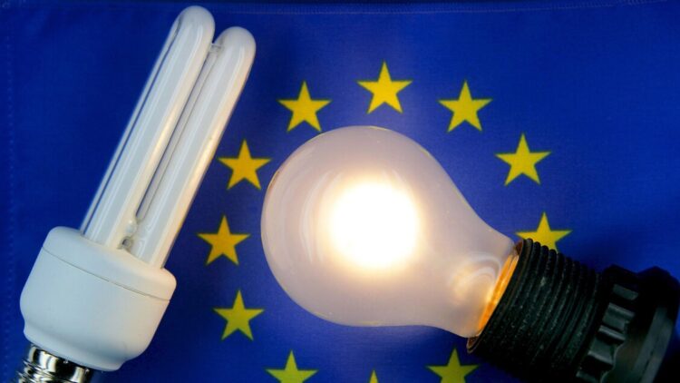 Ue, valuteremo la compatibilità del decreto italiano sull’energia