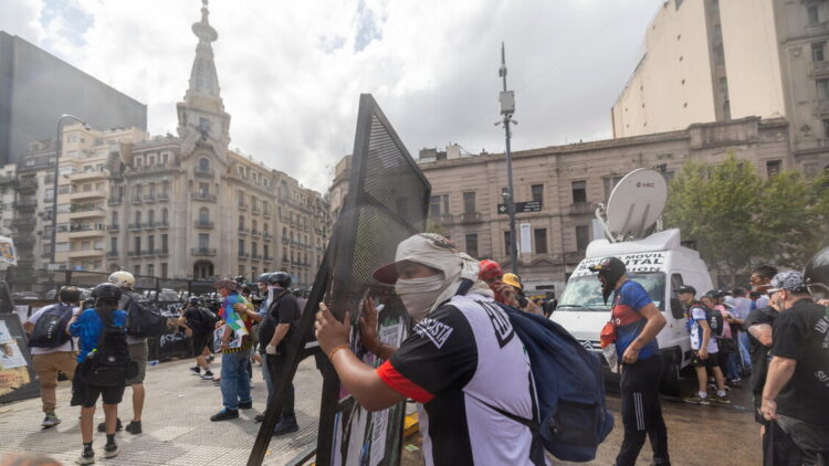 Argentina, il governo dà istruzioni ai giornalisti per le proteste di domani