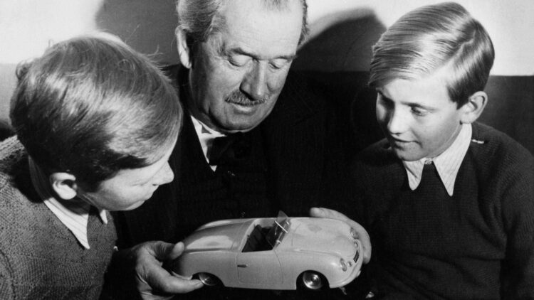 Ferdinand Porsche, così Christiana Ruggeri racconta il genio che ha cambiato l’automobile