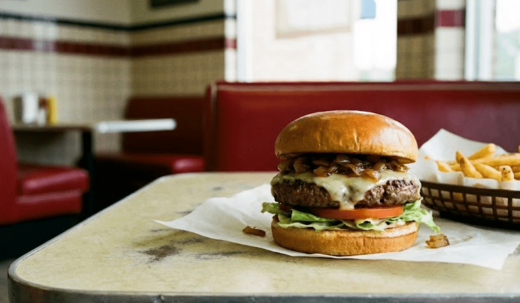 L’IA testerà la gentilezza dello staff nei fast food