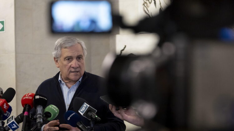 Tajani, convocato l’ambasciatore iraniano dopo l’attacco a Cipro