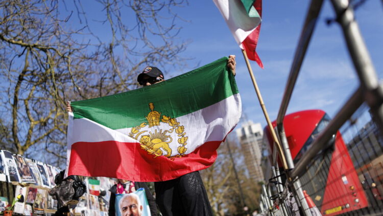 Media, ‘arrestati in Iran 54 sostenitori di Pahlavi, 11 neutralizzati’