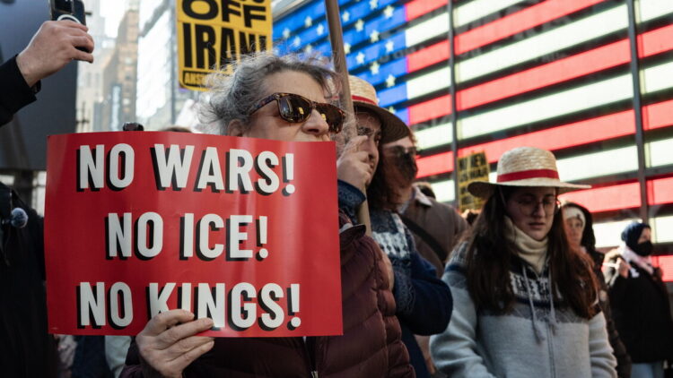 Sabato i No Kings in piazza, ‘invaderemo Roma e la bloccheremo’