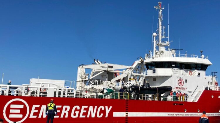 Nave di Emergency soccorre 25 migranti, terza operazione in 48 ore