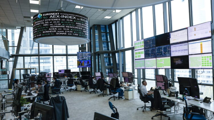 Borsa: l’Europa timida dopo Wall Street, in calo gas e petrolio