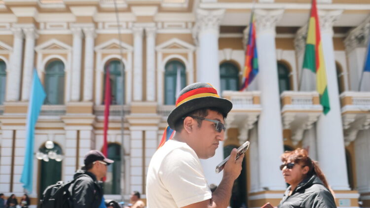 Boom di influencer tra i candidati alle amministrative in Bolivia