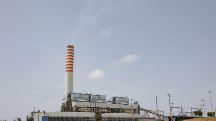 Uscita dal carbone rimandata al 2038, la proroga arriva nel dl Bollette