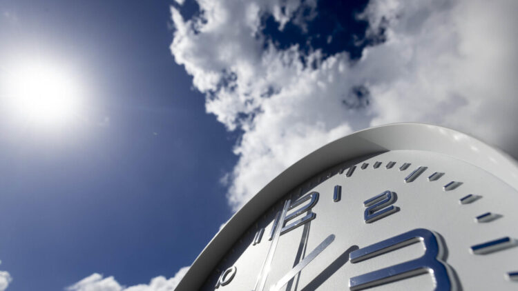 Via libera della Camera all’iter per valutare se rendere permanente l’ora legale