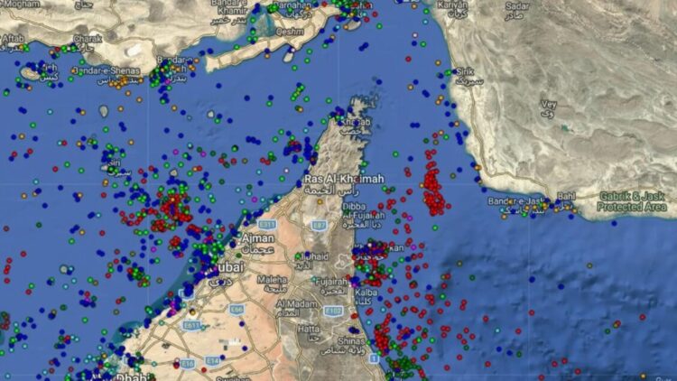 Nello stretto di Hormuz ferme 157 navi, 98 sono petroliere
