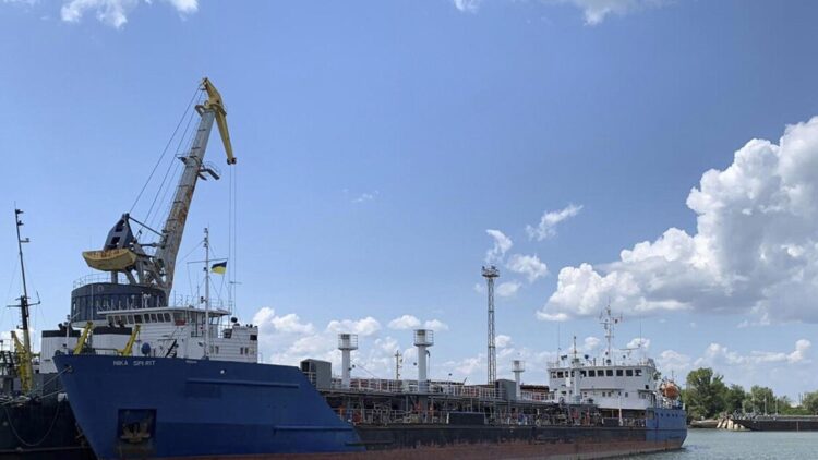 Petroliera russa alla deriva tra le Pelagie e Malta, vertice a Palazzo Chigi