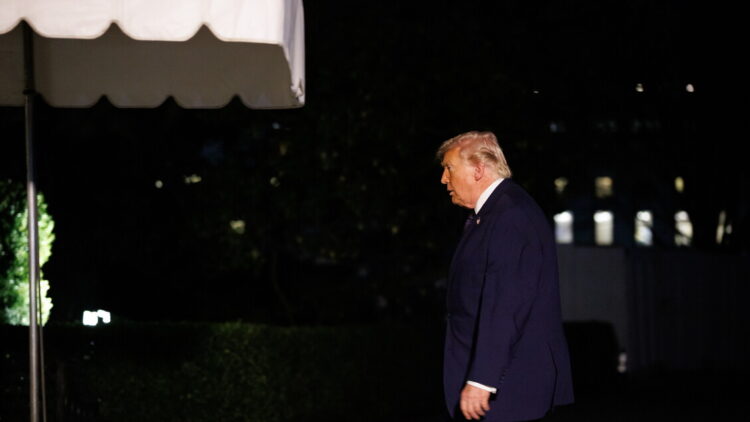 Trump, potrei essere disposto a parlare con l’Iran