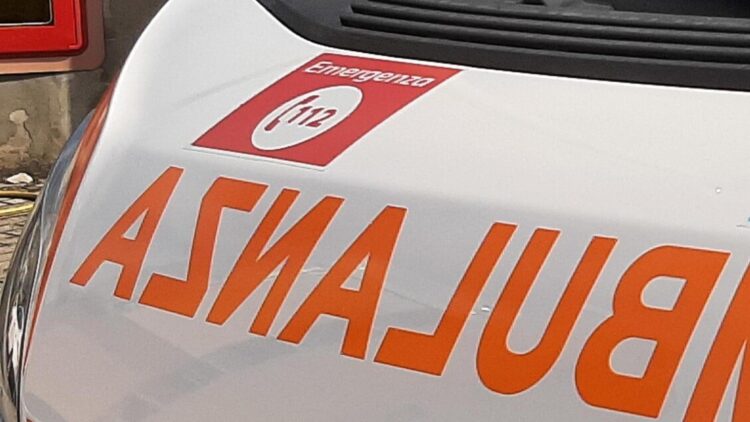 Scontro auto-moto nel Novarese, morto centauro di 46 anni