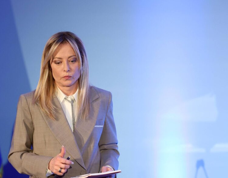 Iran, Meloni: “Governo al lavoro senza sosta, da Italia sostegno a ogni iniziativa per ritorno al dialogo tra le parti”