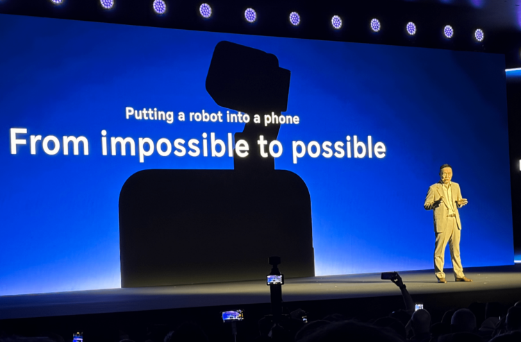 Honor punta sui robot: umanoidi ma anche nello smartphone