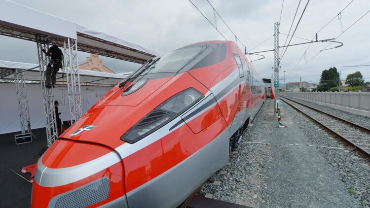 Stop alla circolazione dei treni per lavori sulla Roma- Firenze nel weekend