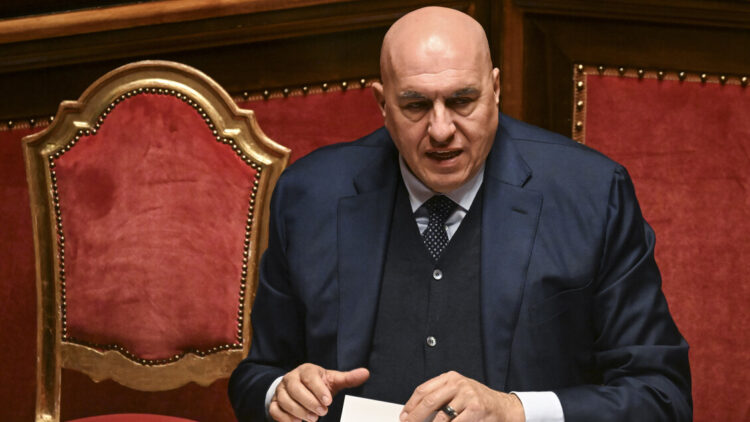 Crosetto ‘ammirazione e rispetto per Leone, diffonda pace’