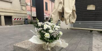 Ucciso a Massa, un indagato ‘non l’ho sfiorato’, l’altro ‘vittima dato testata’