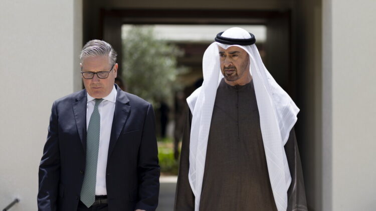 Starmer, ‘ho discusso con Trump anche opzioni militari per Hormuz’