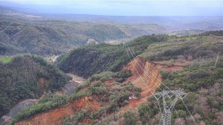 Terna, danneggiato il sostegno alla linea elettrica in Friuli