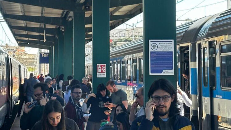 Frana in Molise, Decaro: ‘La Puglia isolata, si strutturano i piani di emergenza’. Disagi per i treni