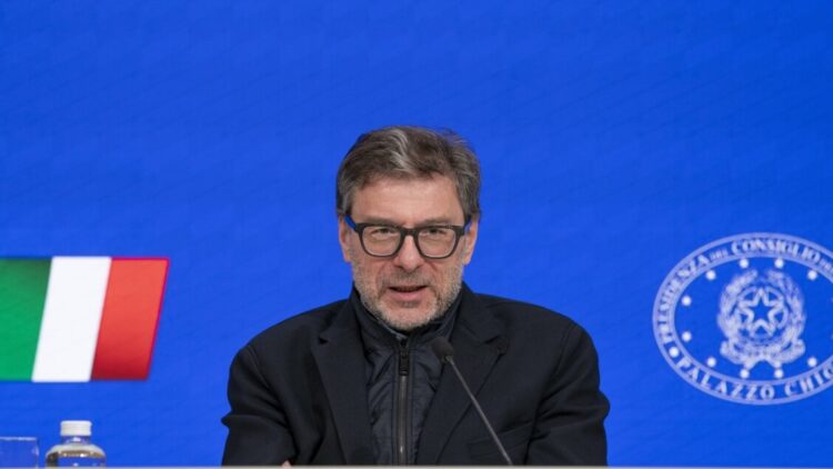 Italia e altri 4 Paesi Ue chiedono tassa su extraprofitti delle società energetiche