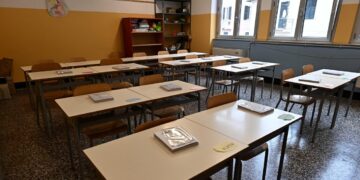 Tre nomi di ragazze su un tablet, spunta una nuova lista stupri in un liceo a Roma