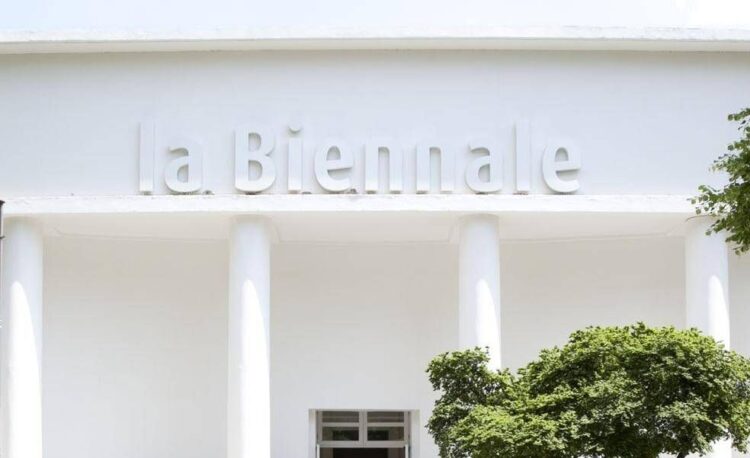Biennale Arte, Ue in pressing: “Se c’è la Russia via i fondi”