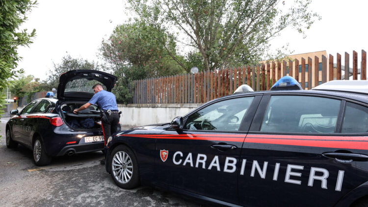 Operaio muore schiacciato da macchina una spazzatrice a Roma