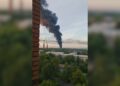 Attacco ucraino contro depositi di petrolio, colonne di fumo nella regione di Mosca