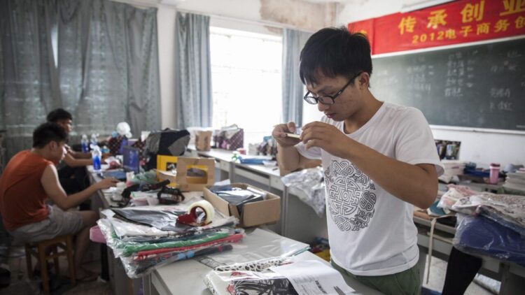 Multa Ue a AliExpress da 550 milioni, ‘non ha fermato prodotti illegali’
