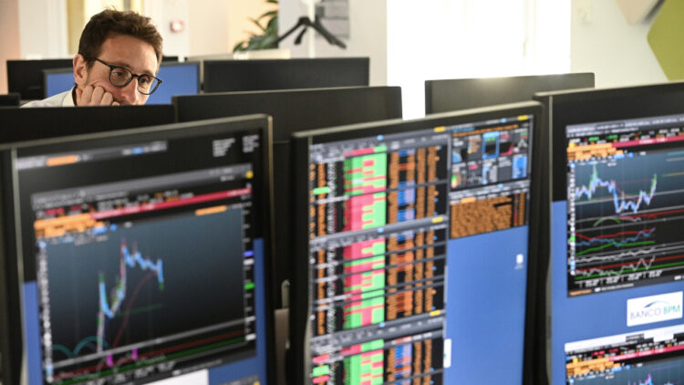 Borsa: l’Europa sale e guarda agli investimenti per l’Ia, Milano +0,5%