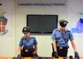 Minaccia i vicini con una katana, trovato in casa un piccolo arsenale