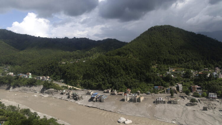 Autorità Nepal, fino a 5 miliardi per la ricostruzione dopo le alluvioni