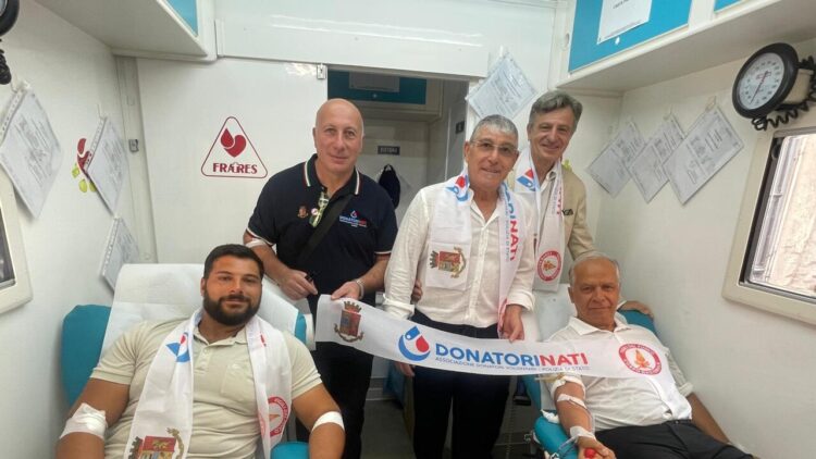 Ministro Piantedosi dona il sangue a Pietrastornina, suo paese d’origine