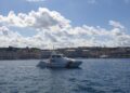 Barca affonda nel Golfo di Trieste, in salvo le 10 persone a bordo