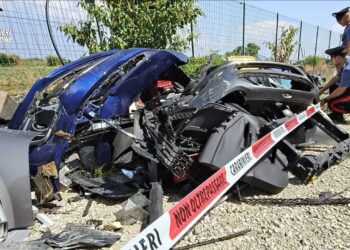 Scoperta in Friuli carrozzeria abusiva auto di lusso, sequestro da 1 milione