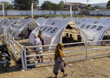 Almeno 48 i morti per il sisma in Indonesia, circa 5mila persone evacuate