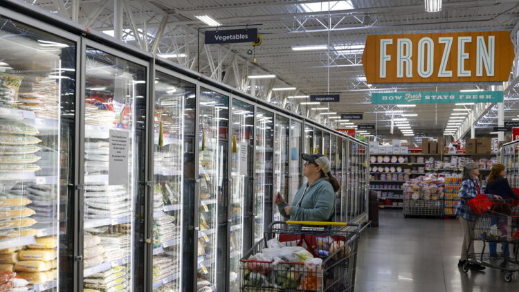 Frenano a sorpresa le vendite al dettaglio negli Usa, -0,6% a luglio