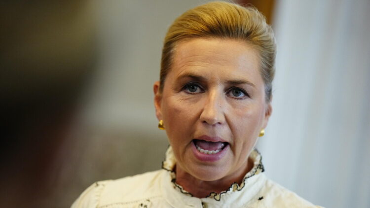 Frederiksen, ‘pronti a chiudere le frontiere se ripartono i flussi migratori’