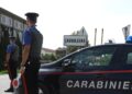 Cerca di strangolare la moglie, arrestato un 49enne