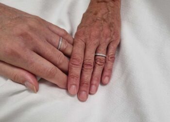 Amore più forte della malattia, si sposano in Pronto Soccorso a Rimini