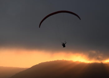 Incidente con il parapendio in Alto Adige, la vittima è un atleta francese