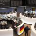 Borsa: Europa oscilla, Milano +0,13%