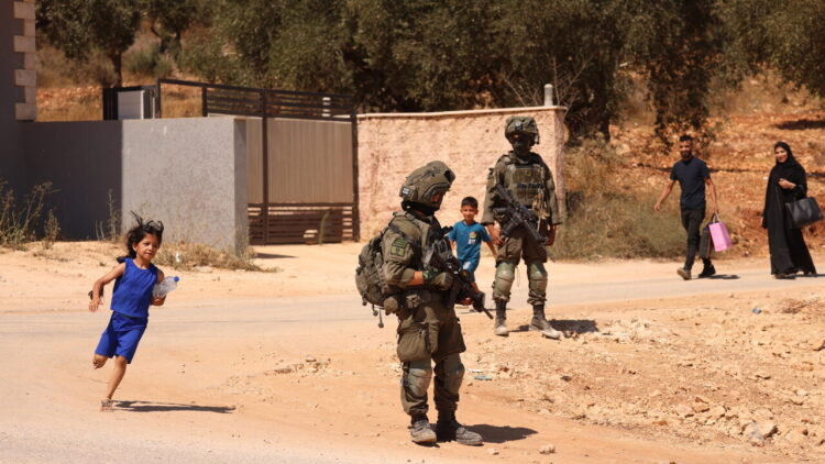Media, Idf revoca ordine evacuazione a famiglie palestinesi assediate a Qusra